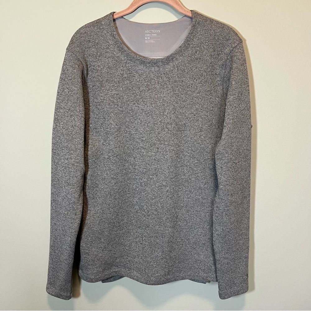 Arc’teryx Women’s Gray Purple Crewneck Sweatshirt Pullover Medium‎
